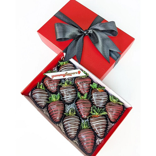 12pcs Red & White Indulgence Chocolate Strawberries Gift Box